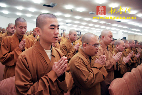 闽南佛学院隆重召开2009年春季开学大会(图13)