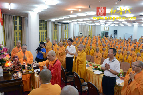 闽南佛学院隆重举行第十三届本科暨第七届预科毕业典礼(图3) 闽南佛学院隆重举行第十三届本科暨第七届预科毕业典礼(图3)
