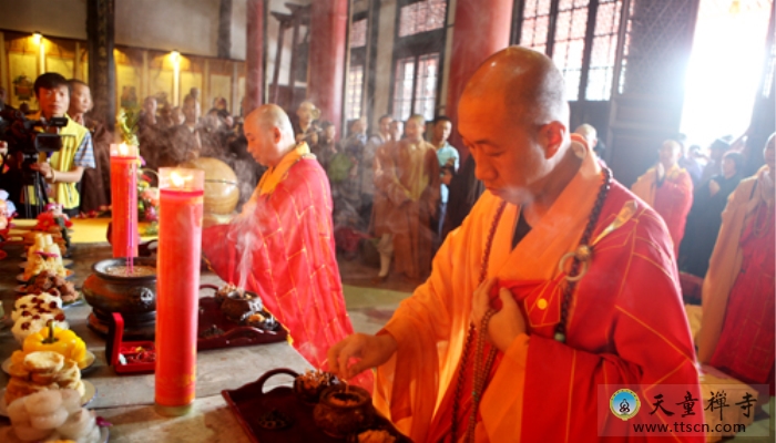 天童禅寺隆重举行纪念圆瑛老和尚圆寂60周年暨天童历代住持顶相开光法会(图9)