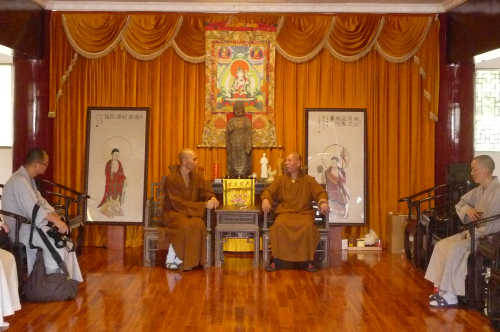 杭州佛学院师生到能仁寺参学(图7)