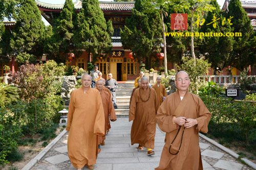 则悟大和尚续任厦门南普陀寺方丈(图25)