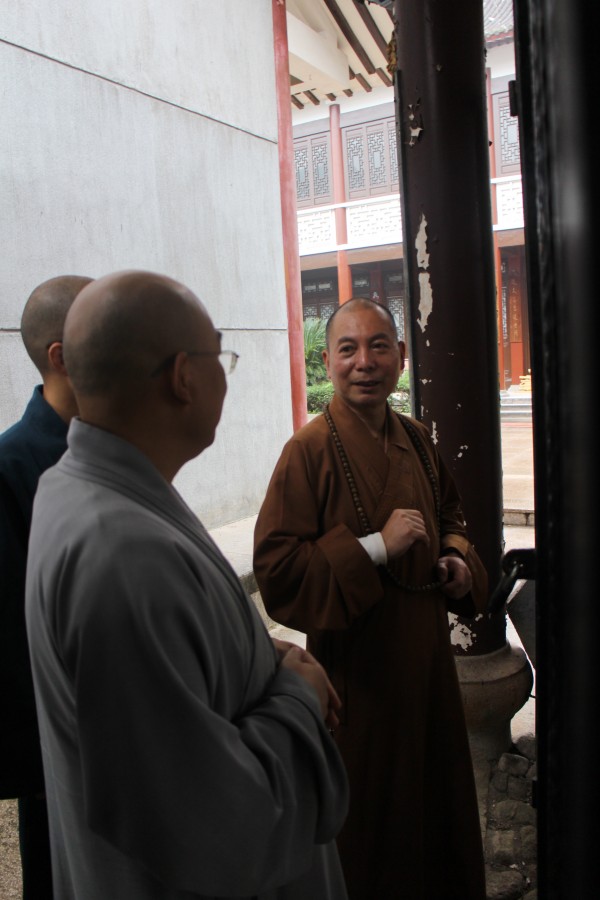 杭州佛学院副院长刚暁法师一行到雁荡山能仁寺参访(图2)