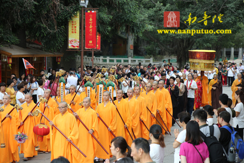 厦门南普陀寺隆重举行2015年水陆普渡大斋胜会(图9) 厦门南普陀寺隆重举行2015年水陆普渡大斋胜会(图9)
