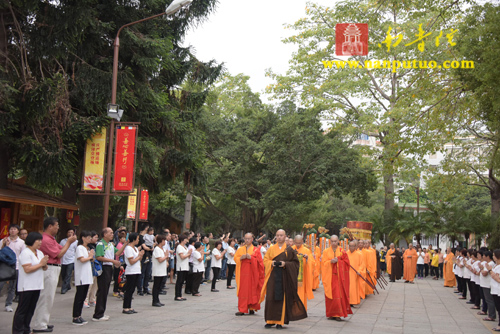 厦门南普陀寺隆重举行2015年水陆普渡大斋胜会(图8) 厦门南普陀寺隆重举行2015年水陆普渡大斋胜会(图8)