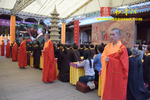 厦门南普陀寺隆重举行2015年水陆普渡大斋胜会(图75) 厦门南普陀寺隆重举行2015年水陆普渡大斋胜会(图75)