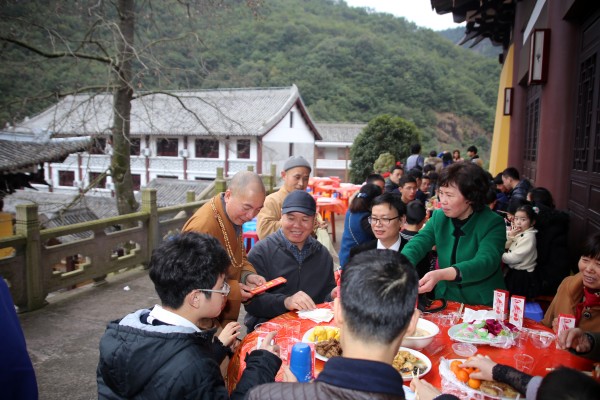 雁荡山能仁寺2015年新年团圆饭如期举行(图7)