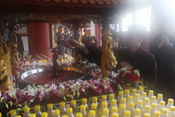 温州雁荡山能仁寺庆祝佛诞节举行盛大浴佛节(图17)