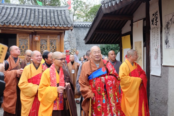 浙江温岭市梵音禅寺修缮圆满开启新篇章全堂佛像开光放异彩(图1)