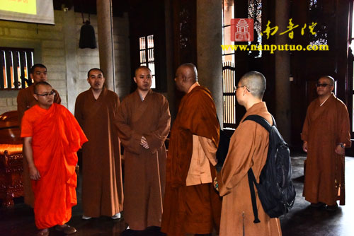 斯里兰卡佛教学与巴利语大学校长一行,到南普陀寺.闽南佛学院参观座谈(图3)