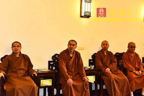 斯里兰卡佛教学与巴利语大学校长一行,到南普陀寺.闽南佛学院参观座谈(图13)
