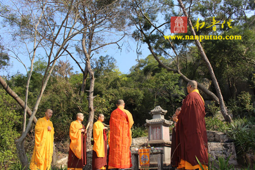 思亲报恩，祭奠先贤——南普陀寺、闽南佛学院举行清明扫塔上供祭祖法会(图19)