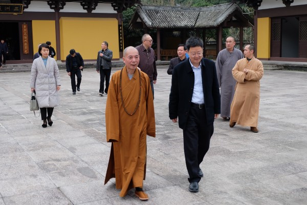 江苏省民宗委考察团来温州雁荡山能仁寺考察(图3)