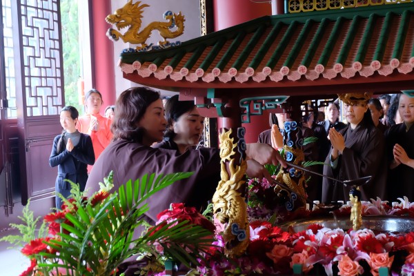 雁荡山能仁寺举行盛大的浴佛节法会(图27)