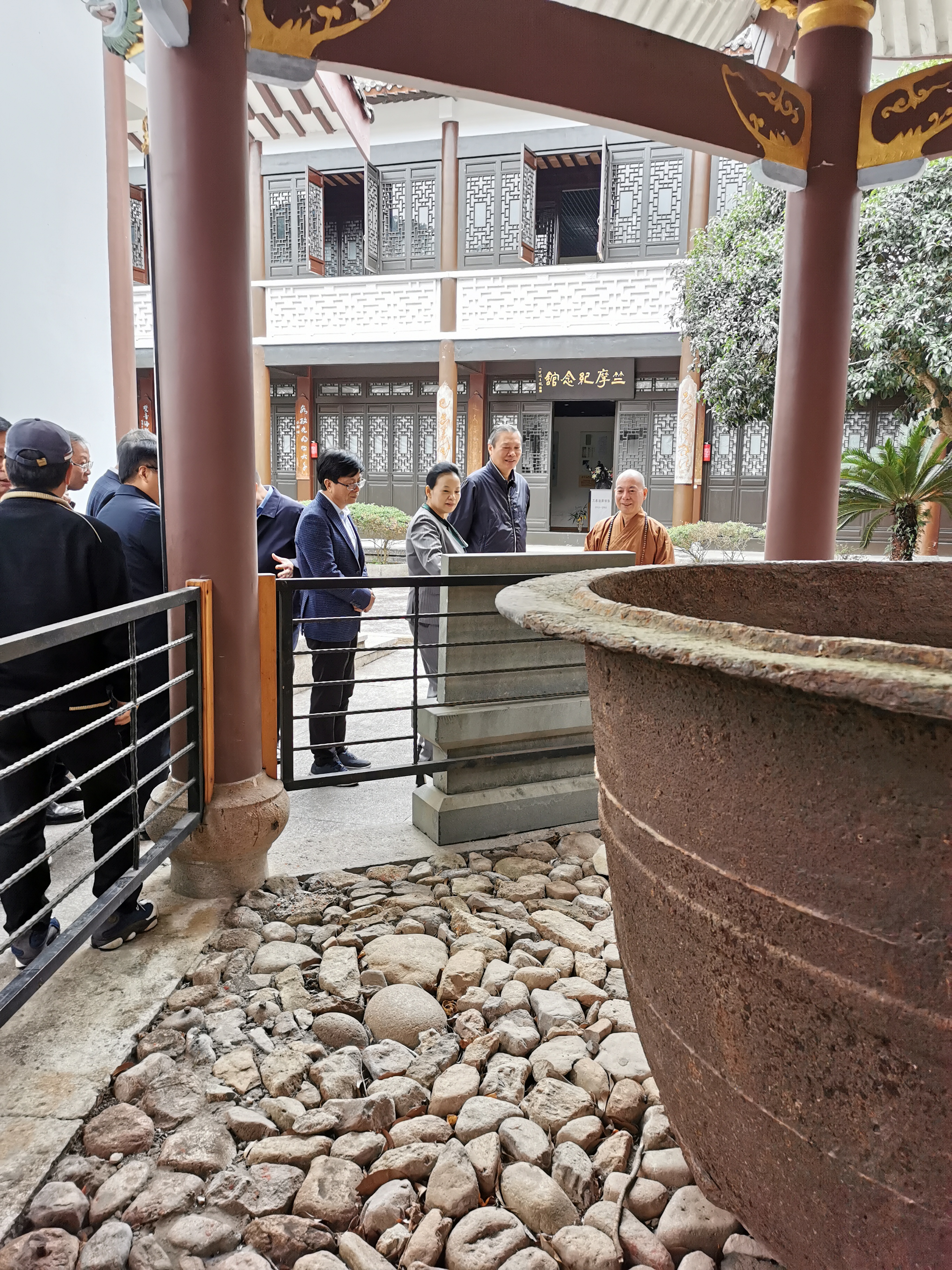 温州市决咨委主任余梅生一行来雁荡山能仁能调研(图2)