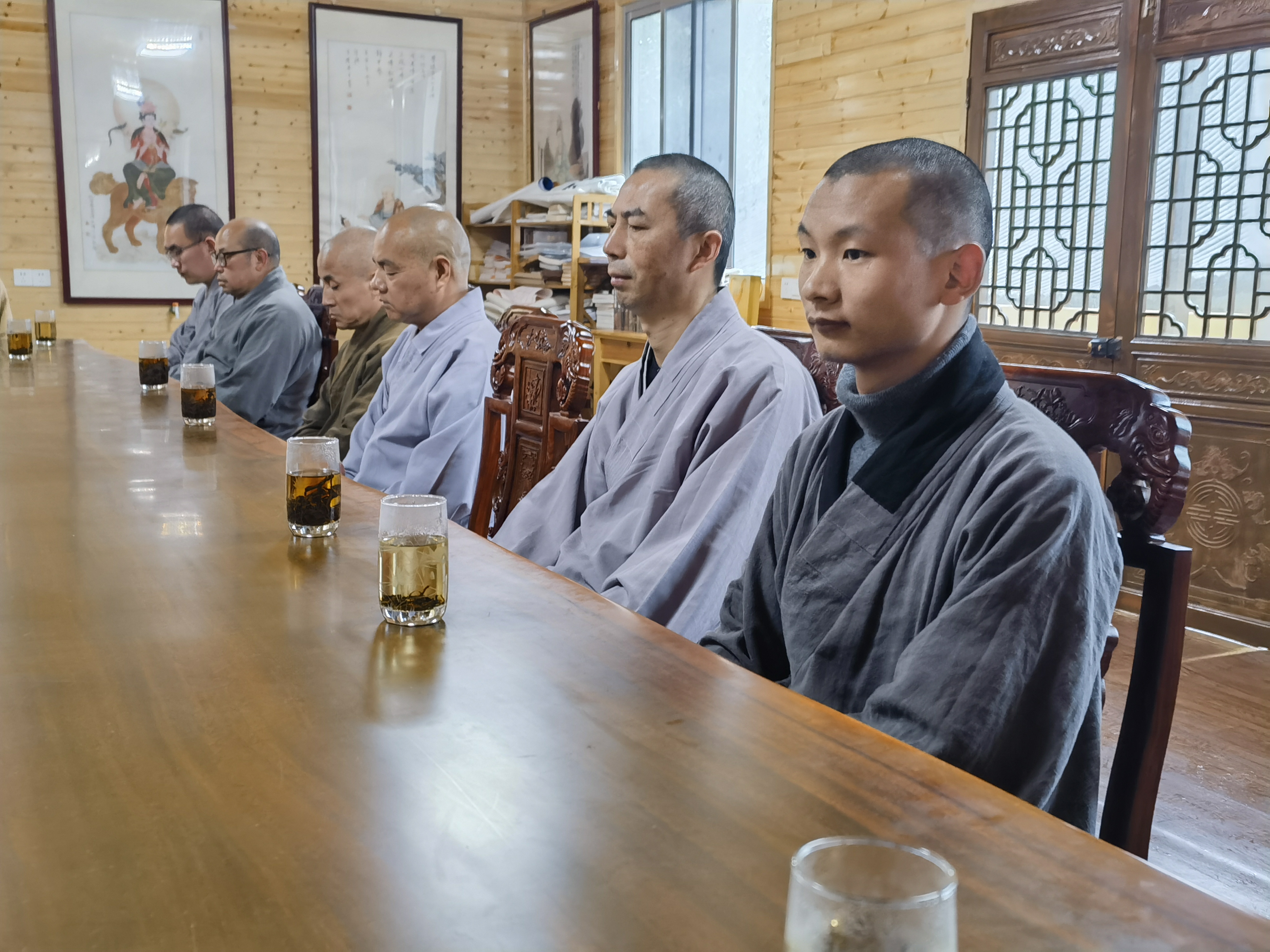 雁荡山能仁寺僧众深入学习贯彻全国两会精神(图4)