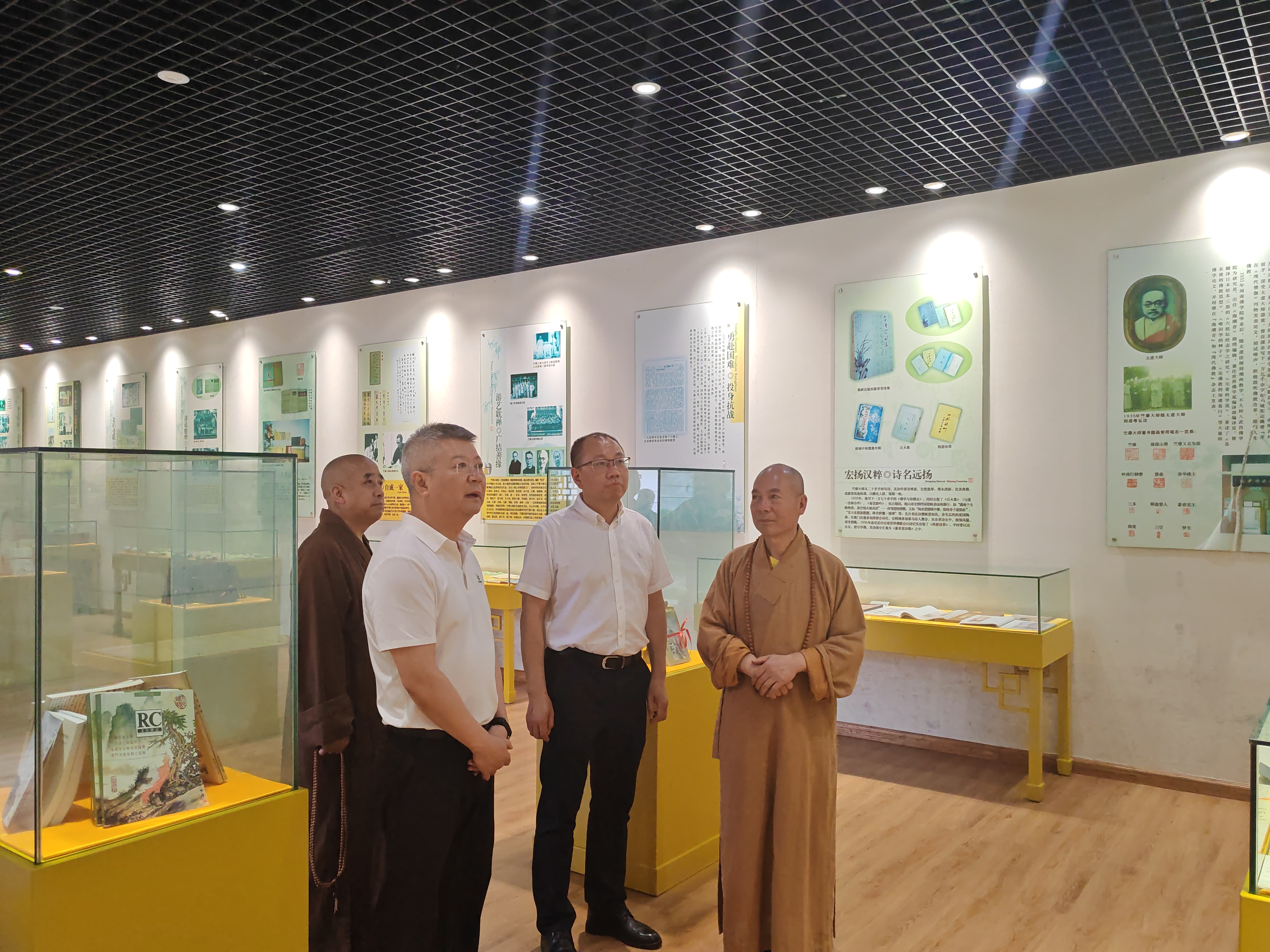 温州市委常委、统战部部长汪驰一行来雁荡山能仁寺调研(图6)